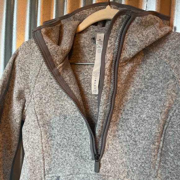 Lululemon Fleece and Thank You - Picture 11 of 14